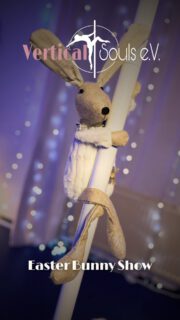 🐰Hoher Besuch zu Ostern✨

Während unserer Kurspause wurde unser Studio kurzfristig zur Bühne von einem ganz besonderen Gast. 👀 Wir sind immer noch hin und weg von diesem Auftritt 💖🐇

In diesem Sinne wünschen wir von Vertical Souls e.V. euch frohe Ostern! 🐣🌈

#happyeaster #polecommunity #poledance #poledancehannover